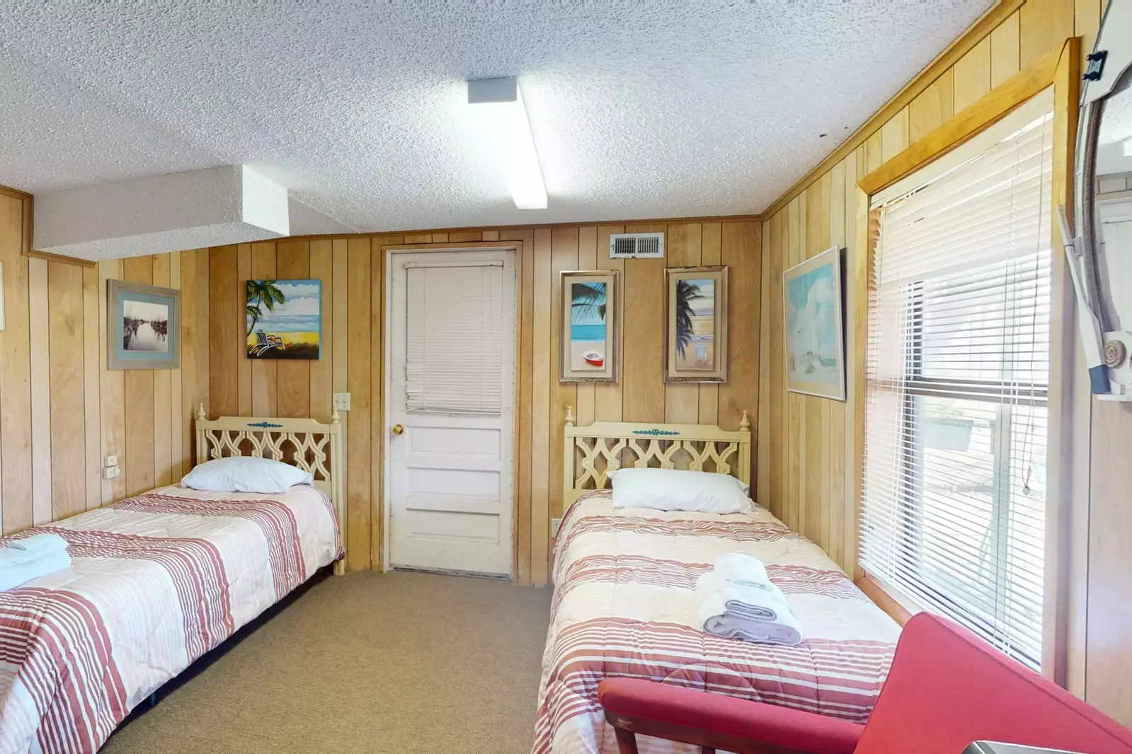 Bonus room under the house with a separate entrance, 1 full size and 2 twin beds