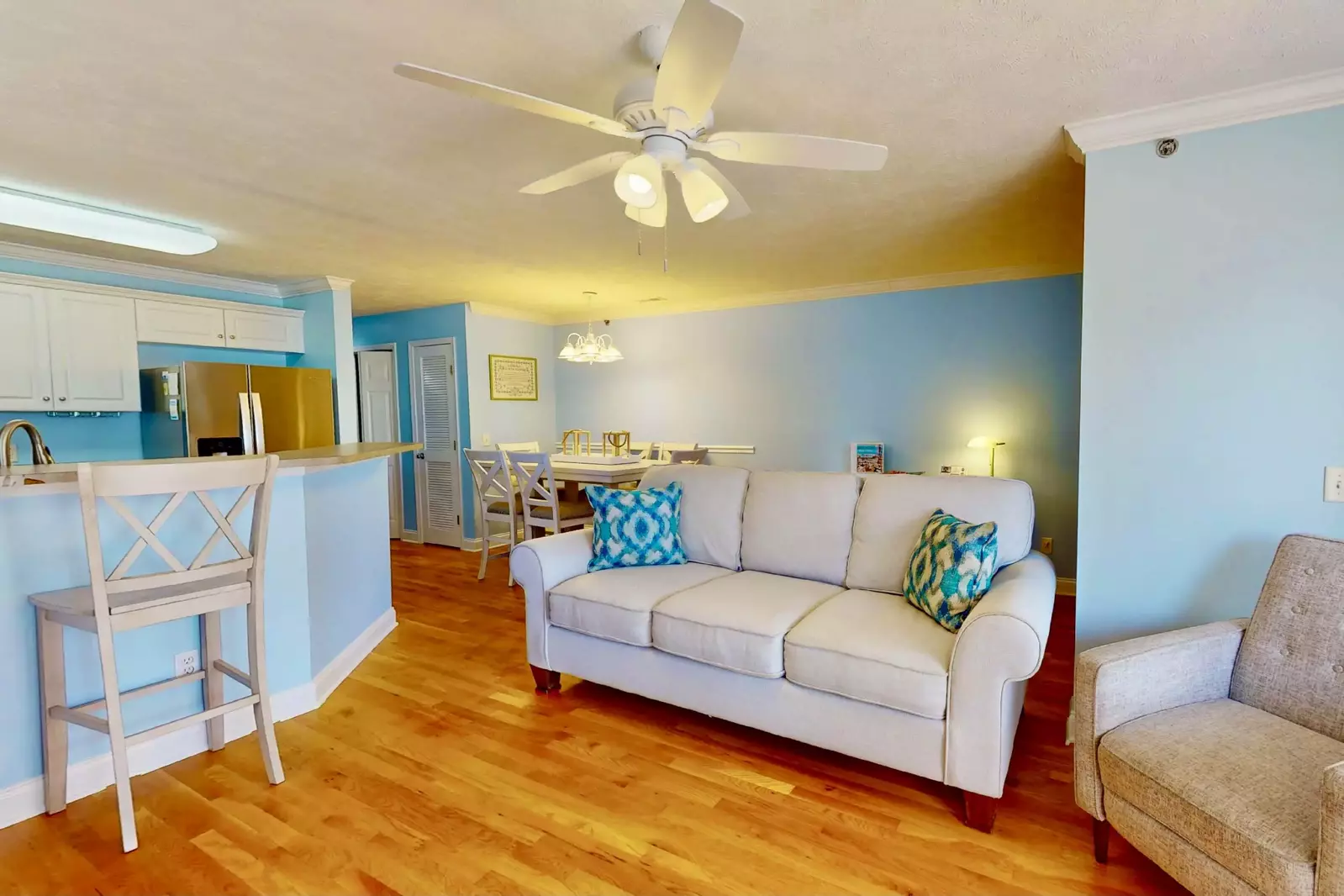 The open floor plan allows everyone to be together whether cooking, dining or relaxing on the couch!