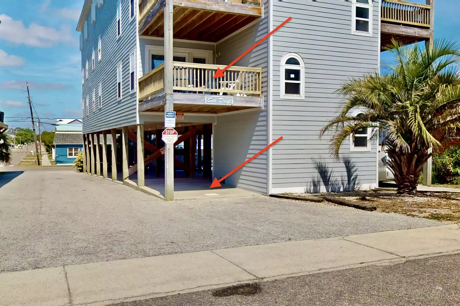 Parking for Bleu Pearl is directly below the deck