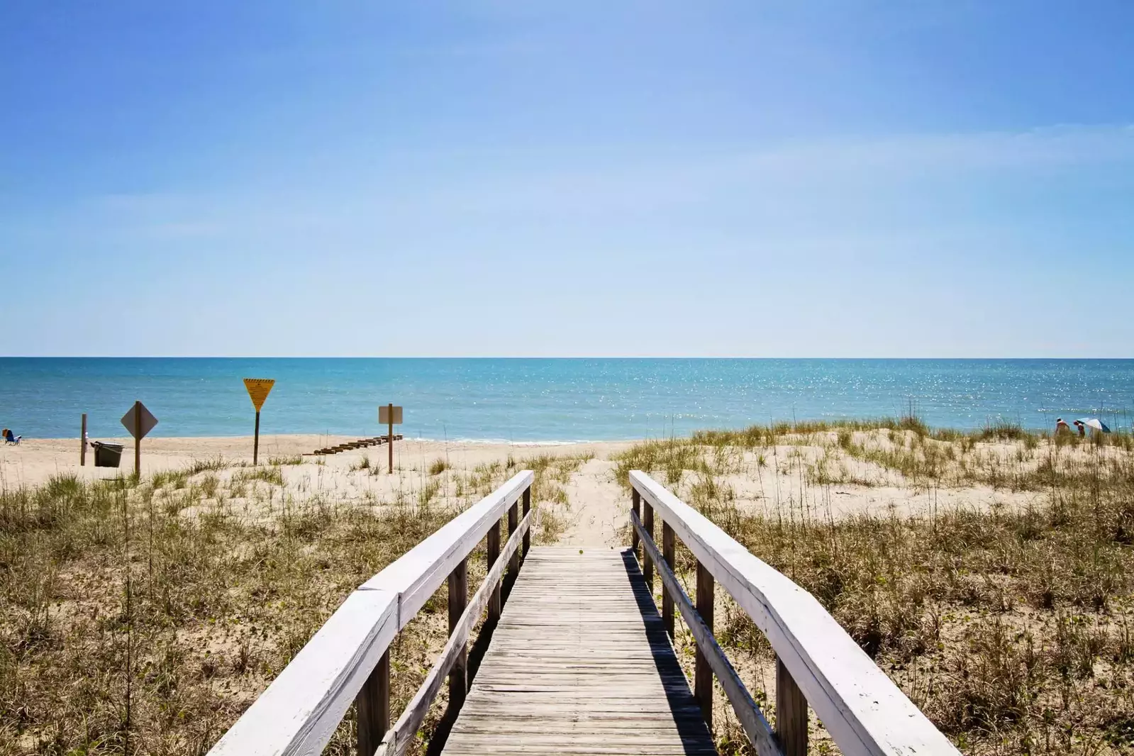 Steps away from the beach! Walk down the private dock and feel the sand between your toes.