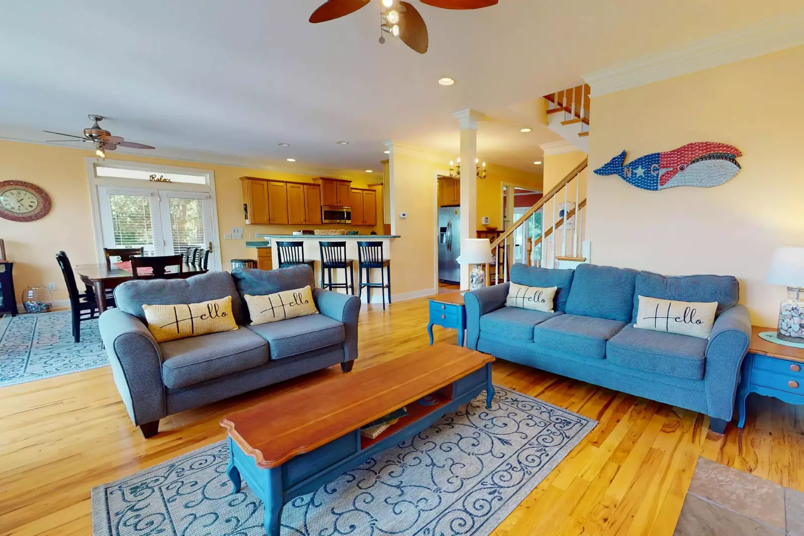 With over 2,700 sqft. of living space plus seating on all 5 decks, Tranquility Base has room for the entire group to stretch out