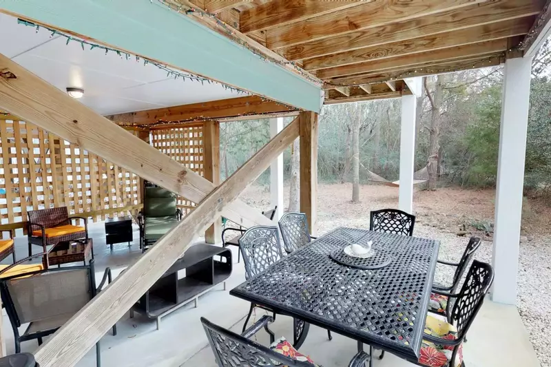 Enjoy the hammock under big live oaks and pine trees.