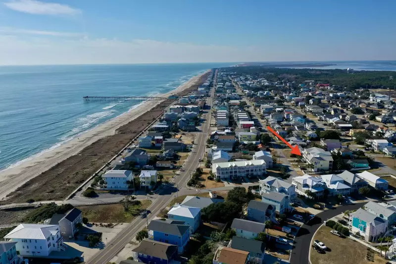 Close to downtown Kure Beach where the pier is and many great restaurants!
