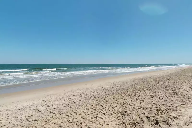 Relax and kickback. On the North End you will be away from the crowded beaches