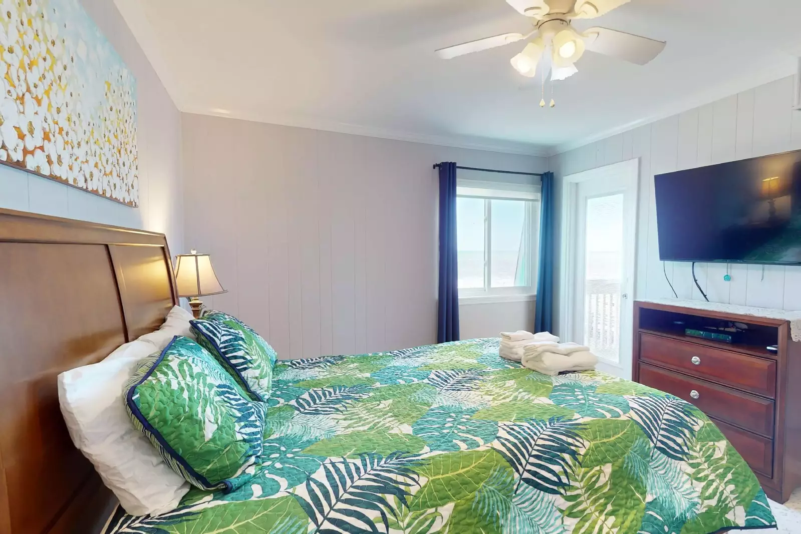 You'll have plenty of space in the owner suite for a good nights rest