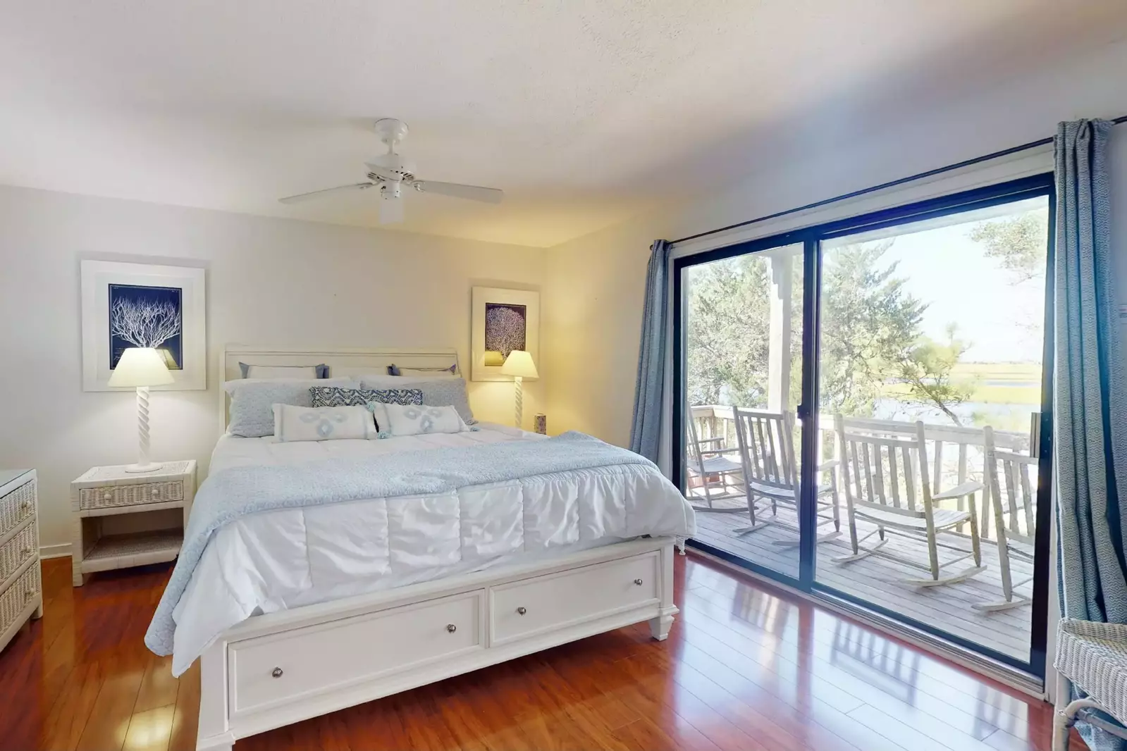 The master has a luxurious foam mattress, plenty of space, it's own full bathroom and BH Creek views!