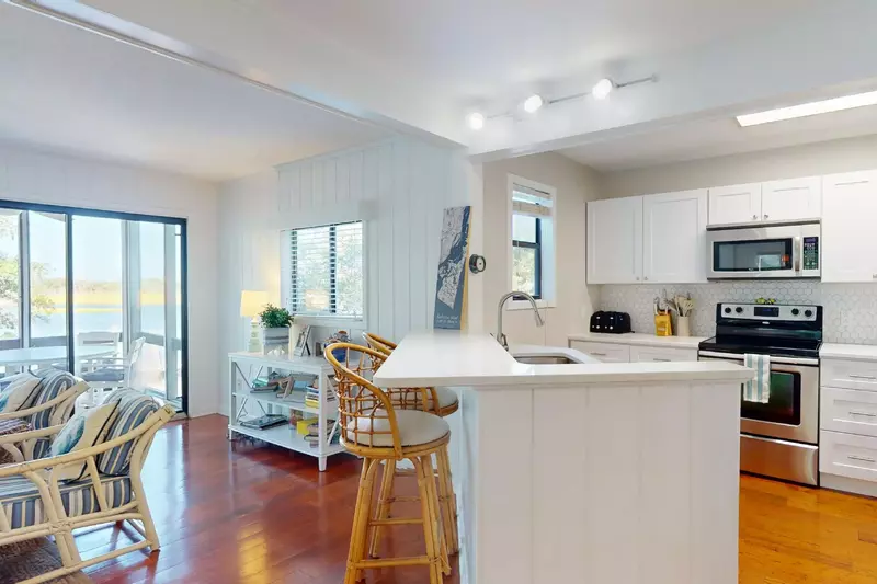 Grab a quick bite to eat at the counter seating area