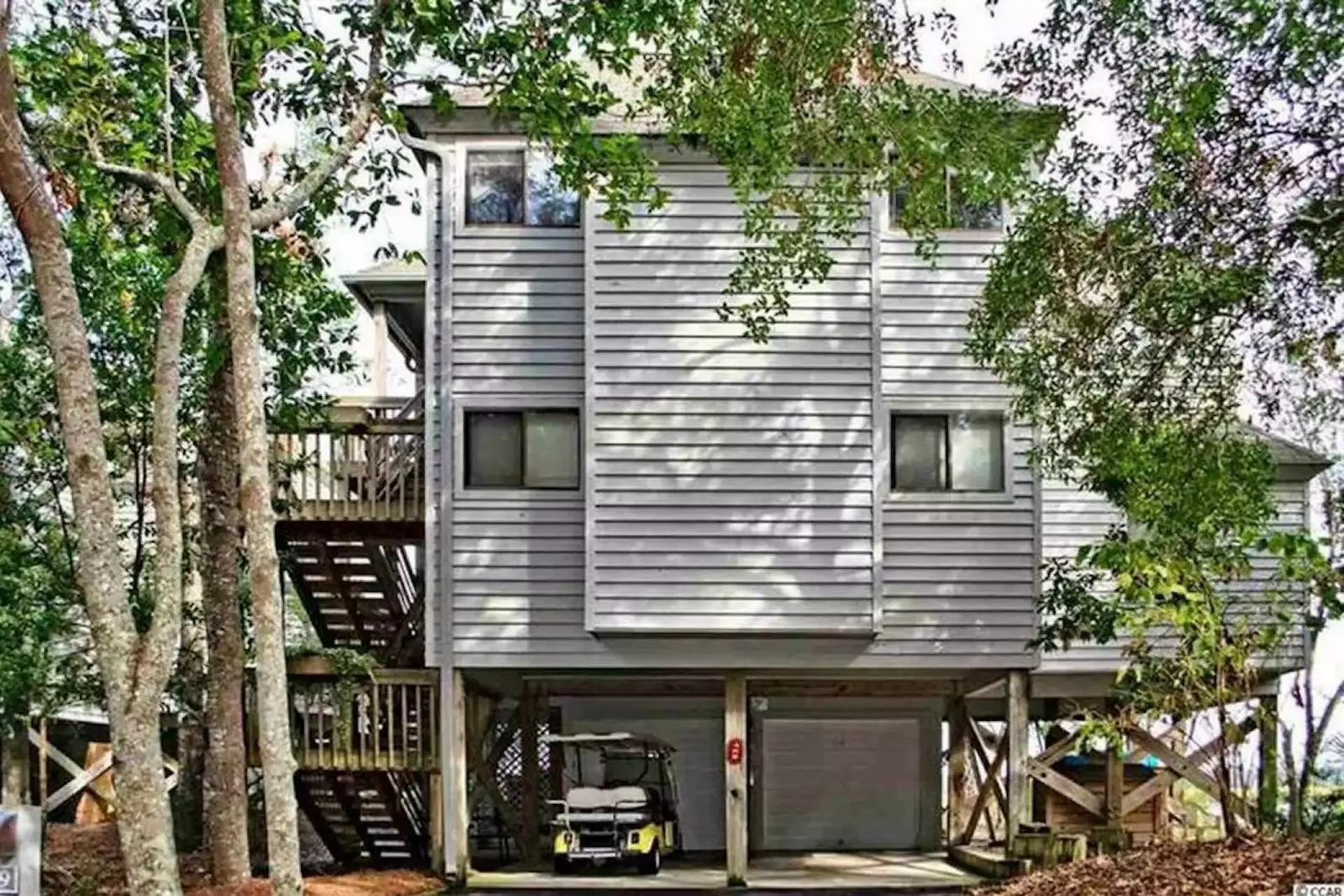 A Golden Retreat is part of the Timbercreek development with it's own community pool (seasonal)