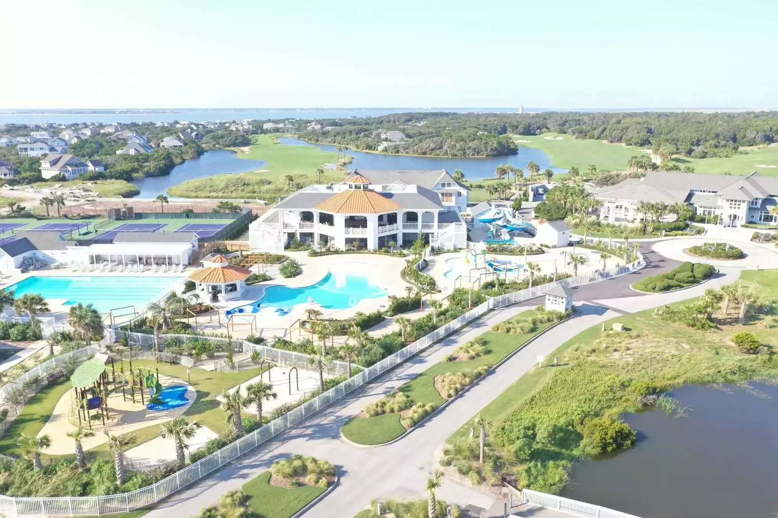 At A Golden Retreat you have access to purchase the temporary BHI Lifestyle memberships to enjoy golf, restaurants, pool, everything!