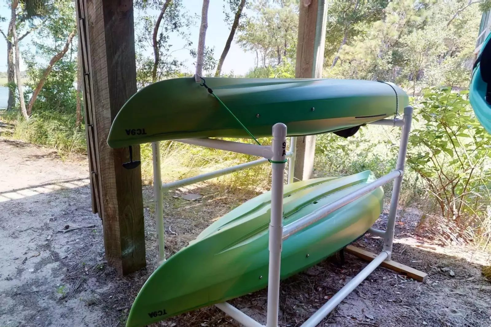 A Golden Retreat comes with 2 kayaks