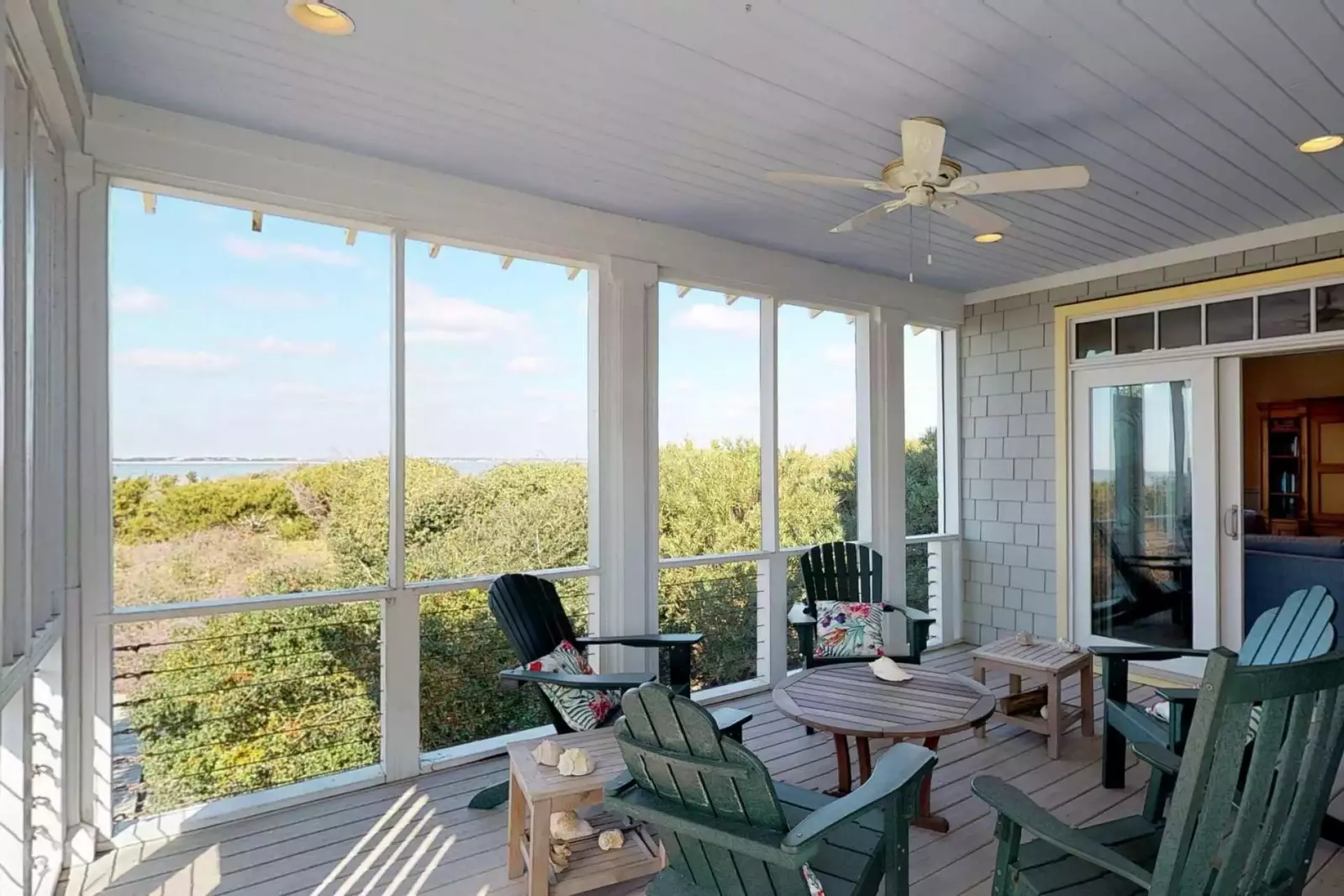 Outdoor seating, perfect for an afternoon drink or morning coffee