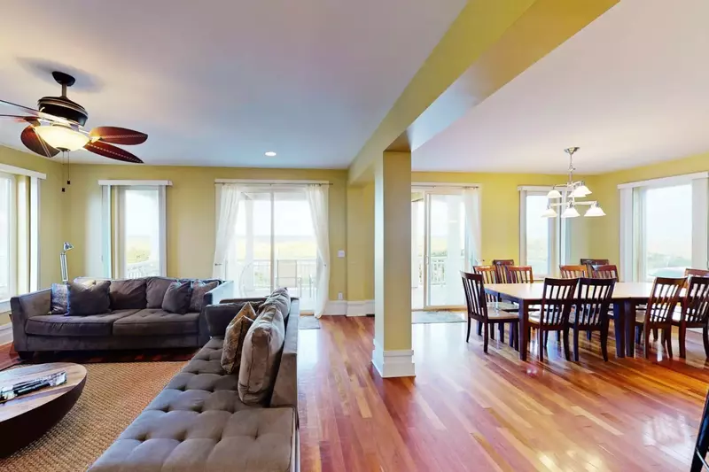 Spacious living and dining area with plenty of seating for everyone