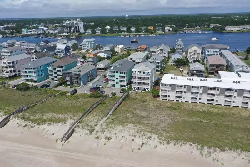 Located on the quiet North End of Carolina Beach