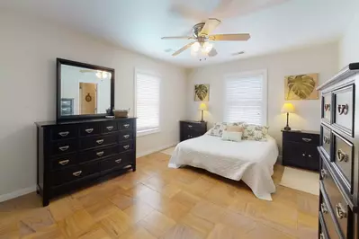 The owners suite has a Queen size bed with plenty of room