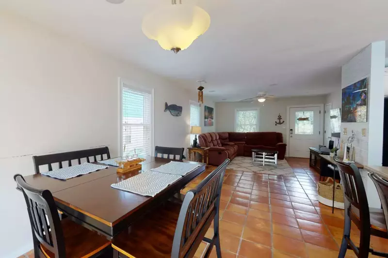 The dinning table has enough room for the entire group