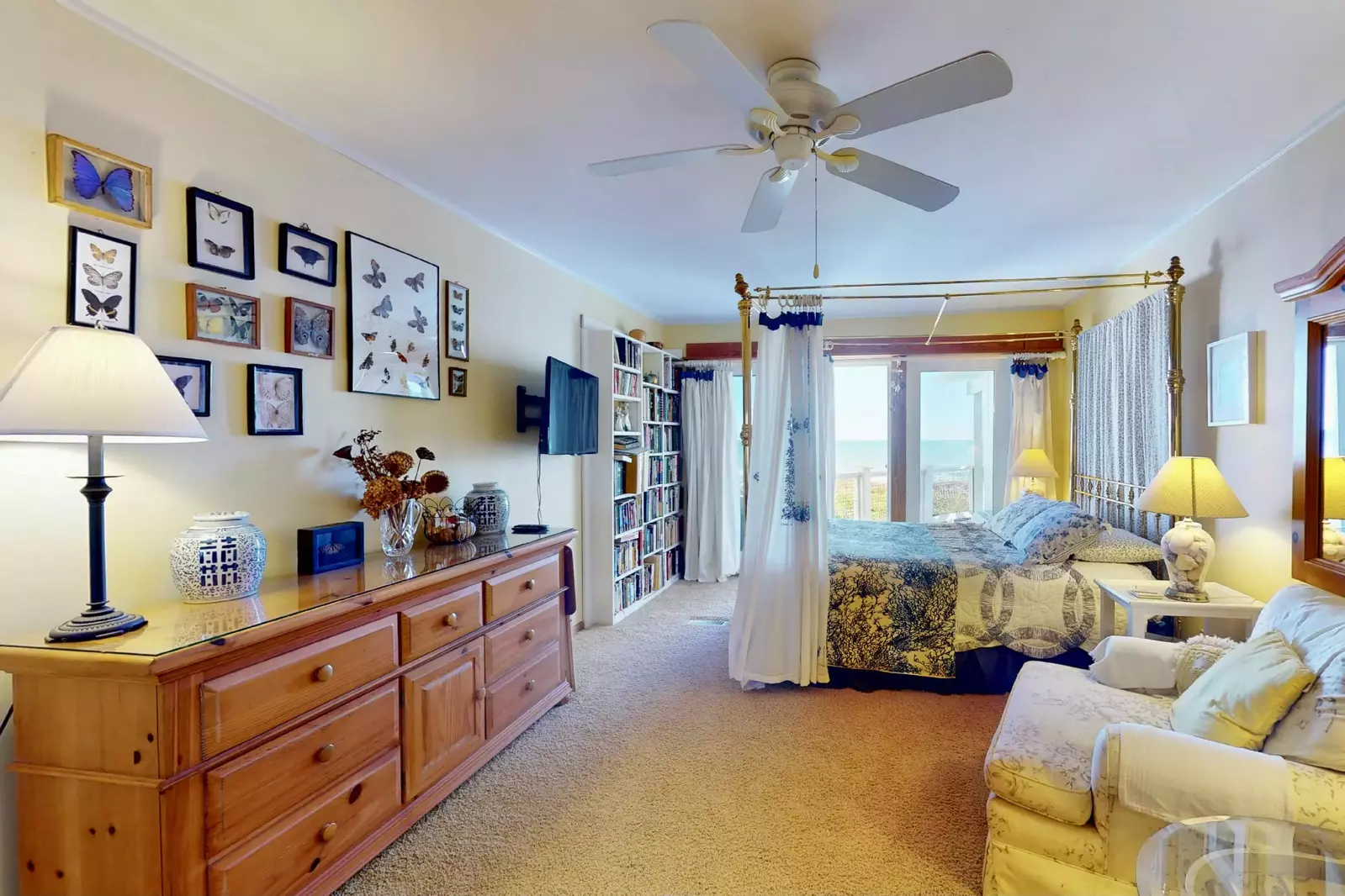 The primary suite features a Queen bed, an ensuite and an ocean view!