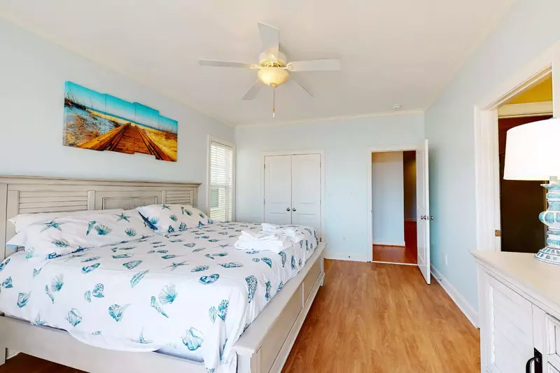 2nd floor owner suite