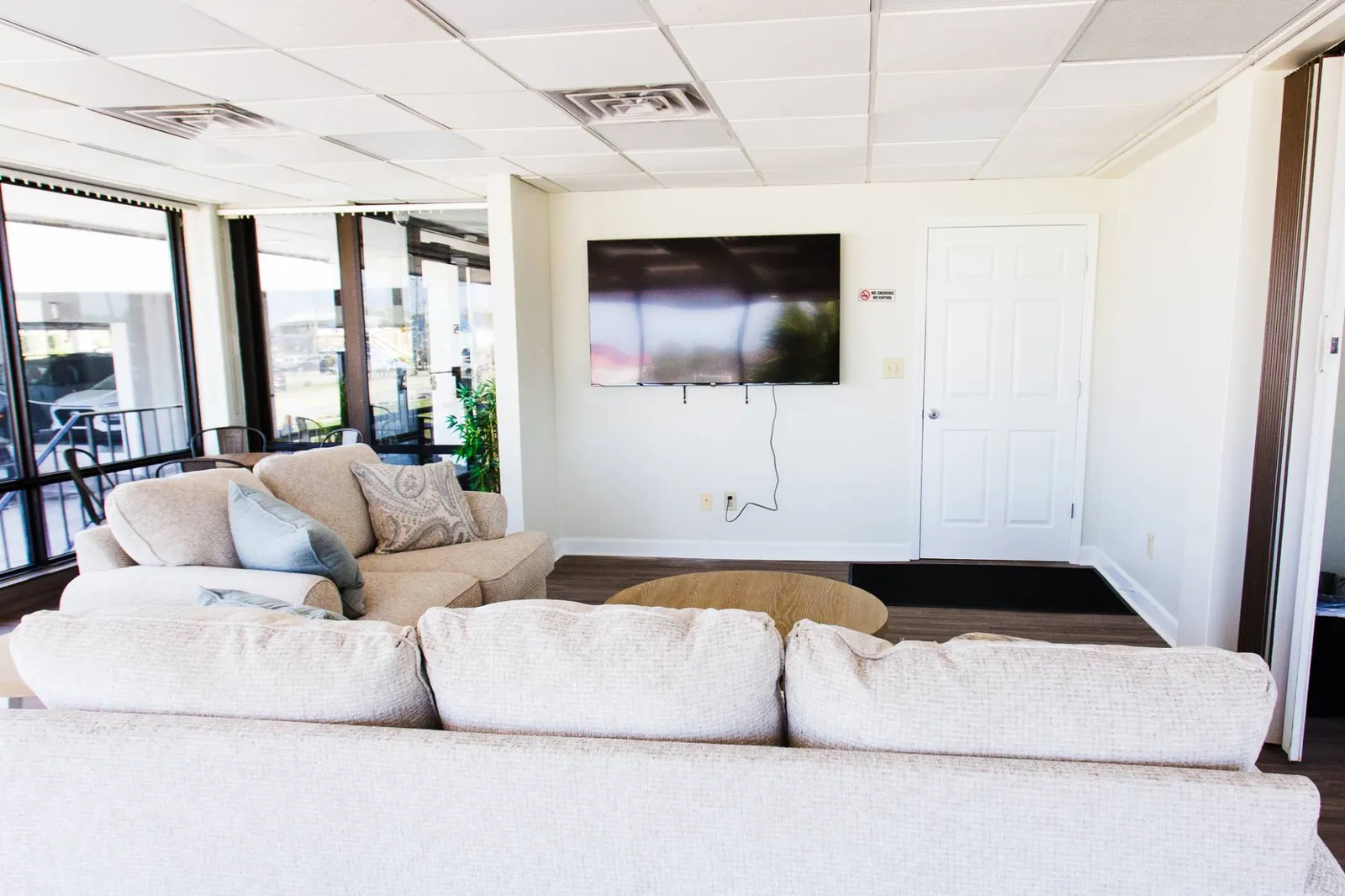 Cabana Clubhouse TV and Sitting Area