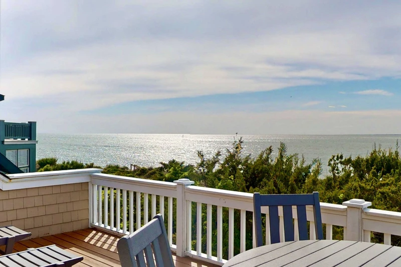 Stay a while at Doc House