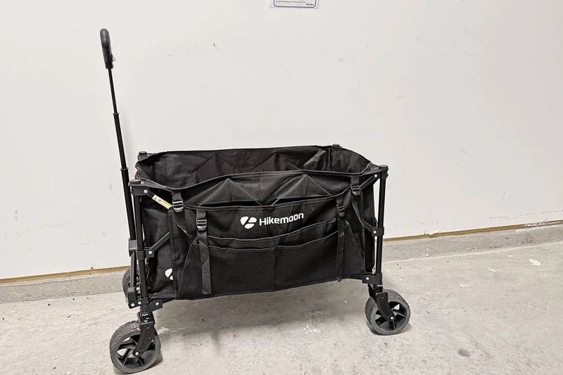 It's an easy walk to the beach with this beach wagon