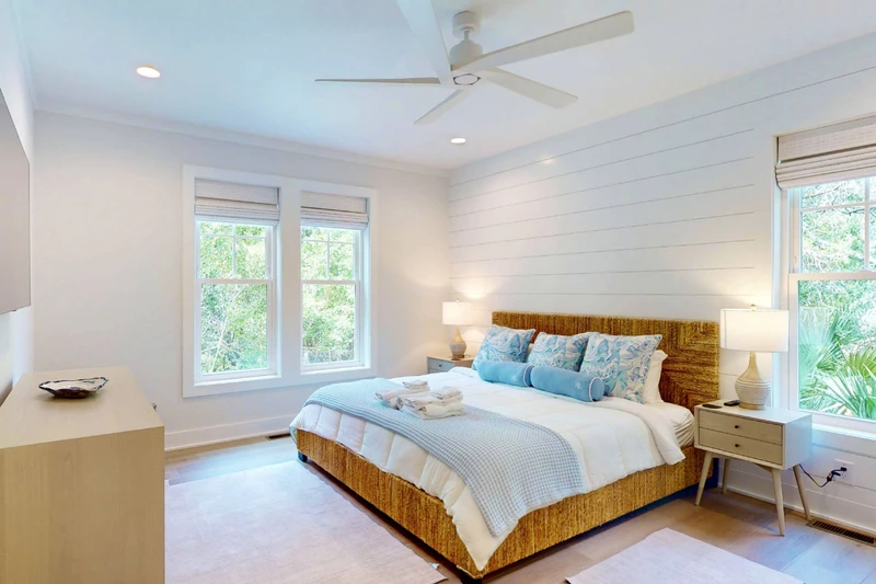 The 1st floor suite has a king bed