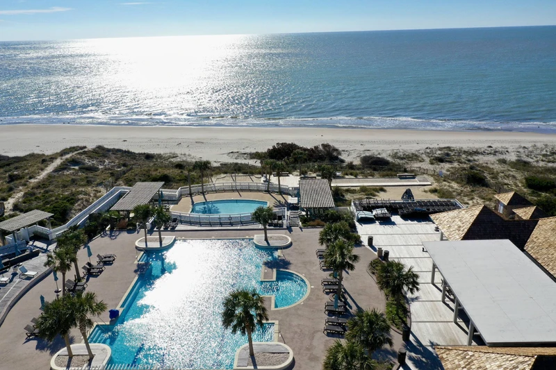 Shoals Club temporary membership is available for purchase with this property