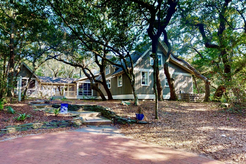 Groovy Grove is set back in the maritime forest for a quiet retreat