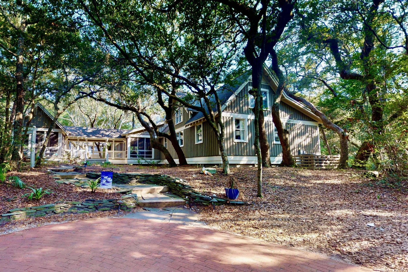 Groovy Grove is set back in the maritime forest for a quiet retreat