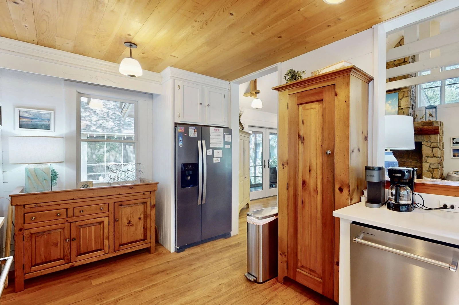 Groovy Grove kitchen