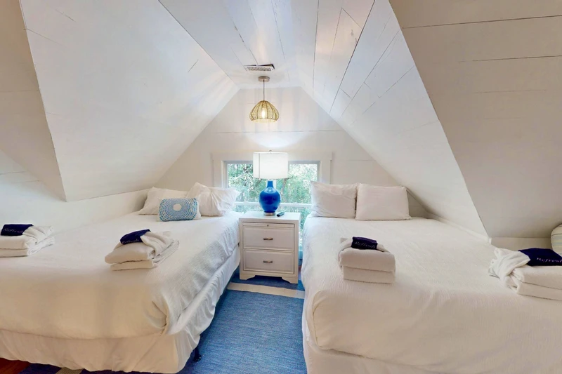 The teens or kids will love the loft setup!