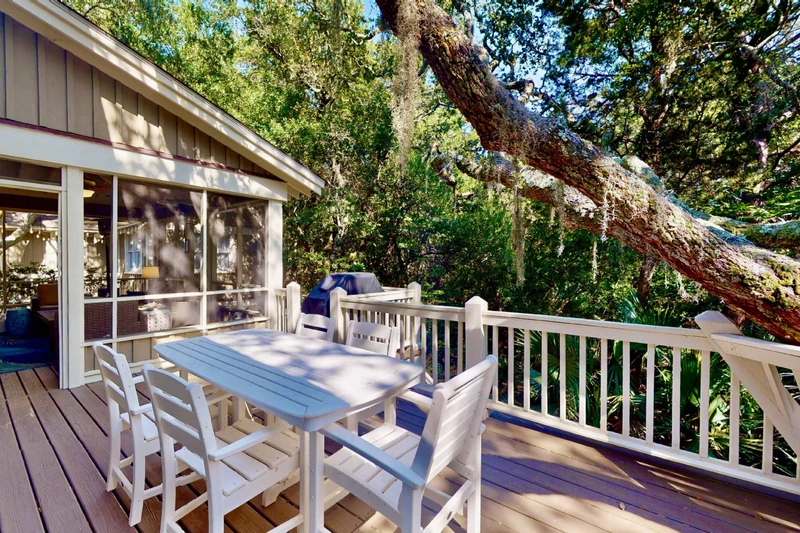 Nature is all around at Groovy Grove