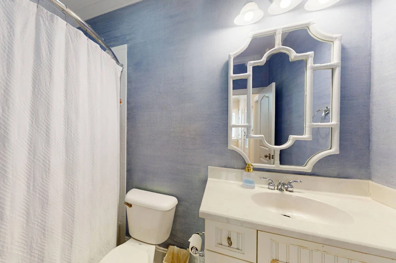 Second floor hall full bathroom with a tub/shower combo